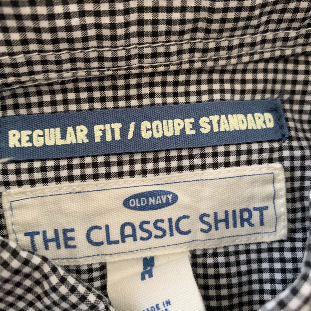 Old Navy Men’s Black and White Gingham Button Down Shirt - Picture 3 of 8